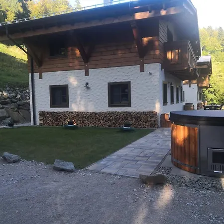 Chatále - Chalúpky * Tale